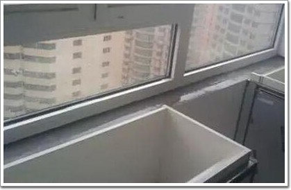 雨季窗戶漏水滲入室內